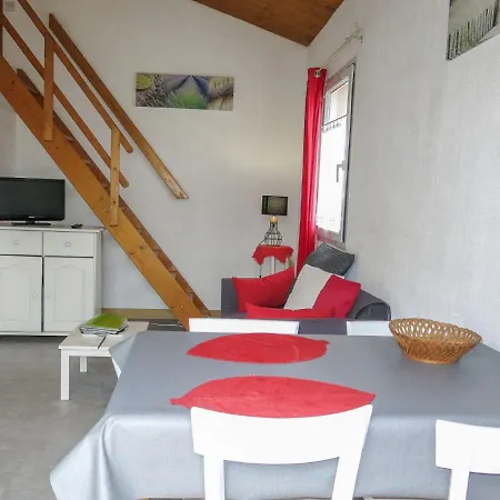 Holiday Home Venelle de la Touche T2 - IDR120